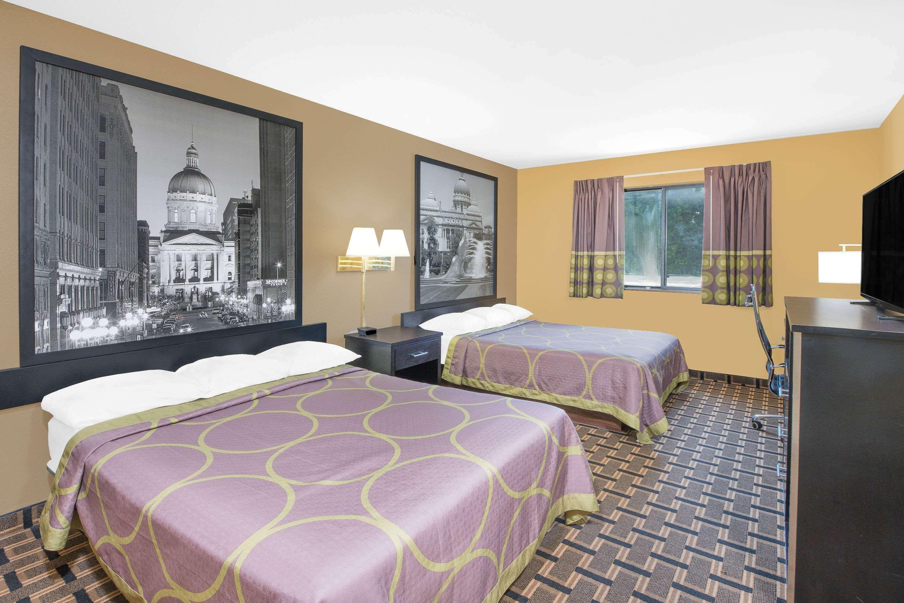 Super 8 By Wyndham Terre Haute Bagian luar foto