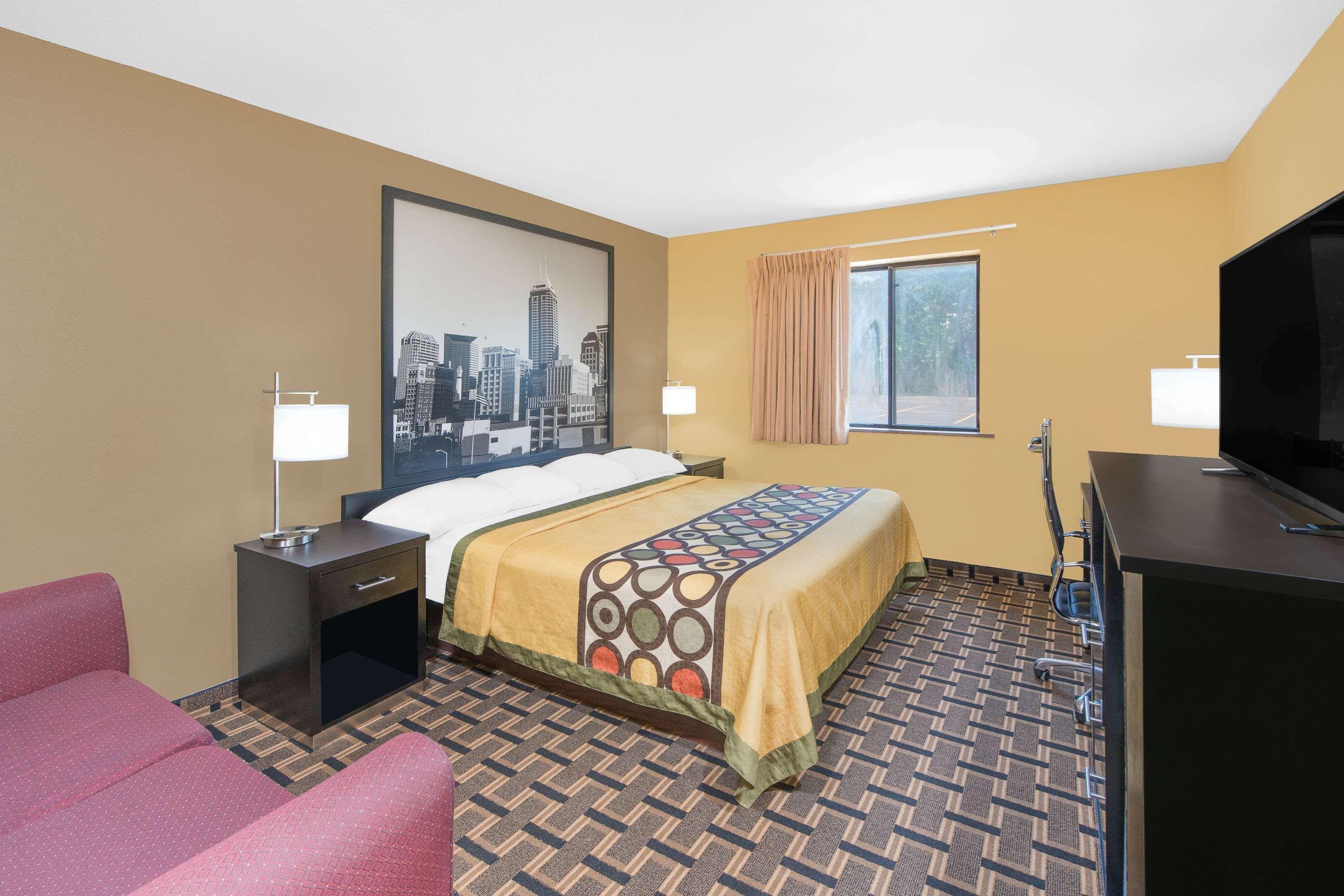 Super 8 By Wyndham Terre Haute Bagian luar foto